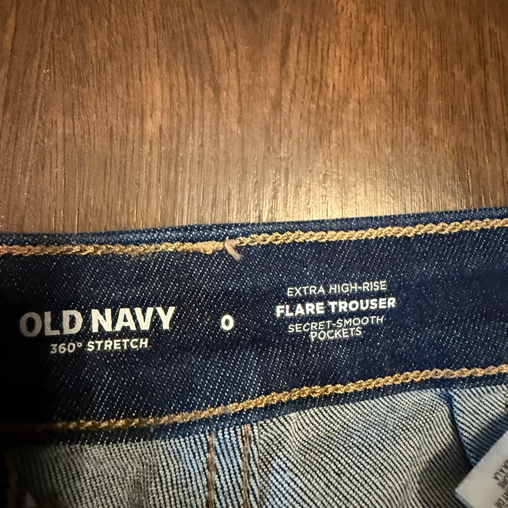 Old Navy extra high rise flare stretch jeans, size 0, EUC - Picture 2 of 5